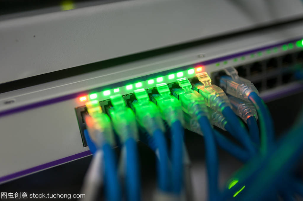 核心交換機 網(wǎng)絡(luò)空間的“交通樞紐”與智能指揮中心